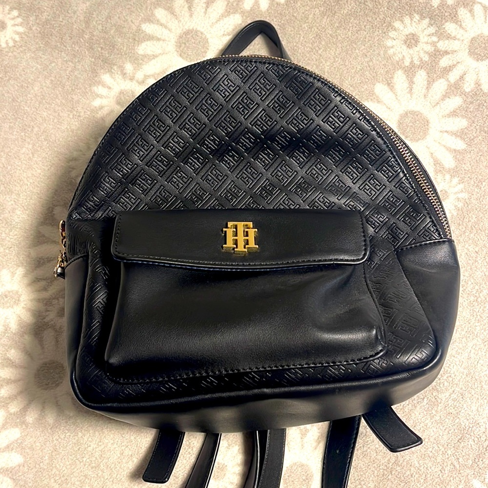 Black leather Tommy Hilfiger backpack.